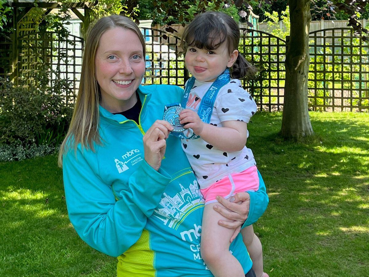 Runner thanks hospital for care of niece as baby taking on marathon and raising £1,000