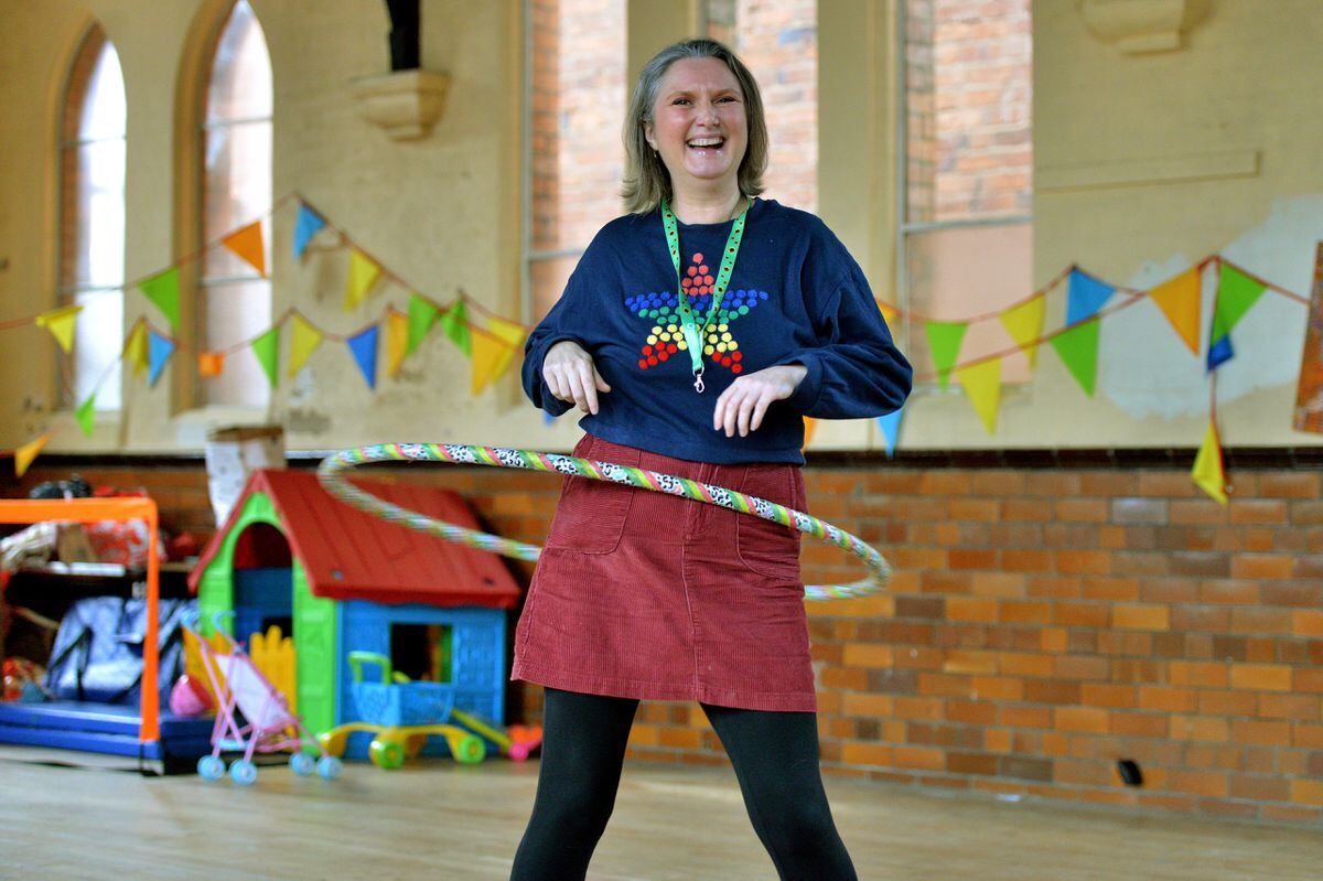 Rachel has been teaching hula hoop since 2013