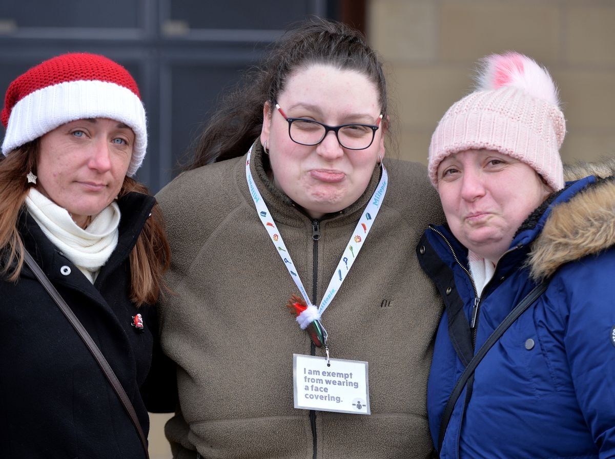 Fiona Davis, Marcy Vansas and Leann Acty were disappointed by the truck's non-appearance