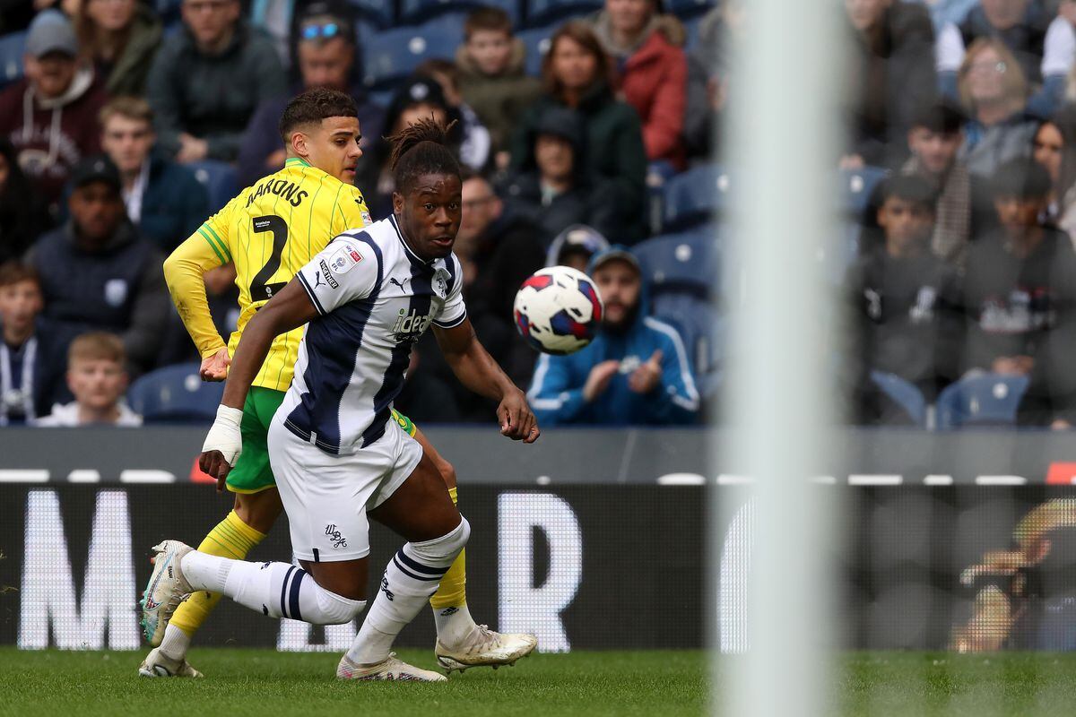 Brandon Thomas-Asante of West Bromwich Albion and Max Aarons of Norwich City (Photo by Adam Fradgley/West Bromwich Albion FC via Getty Images).