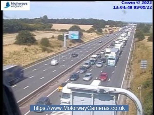 Queueing traffic on the M^ southbound after a crash between Junctions 13 and 12. Photo: National Highways