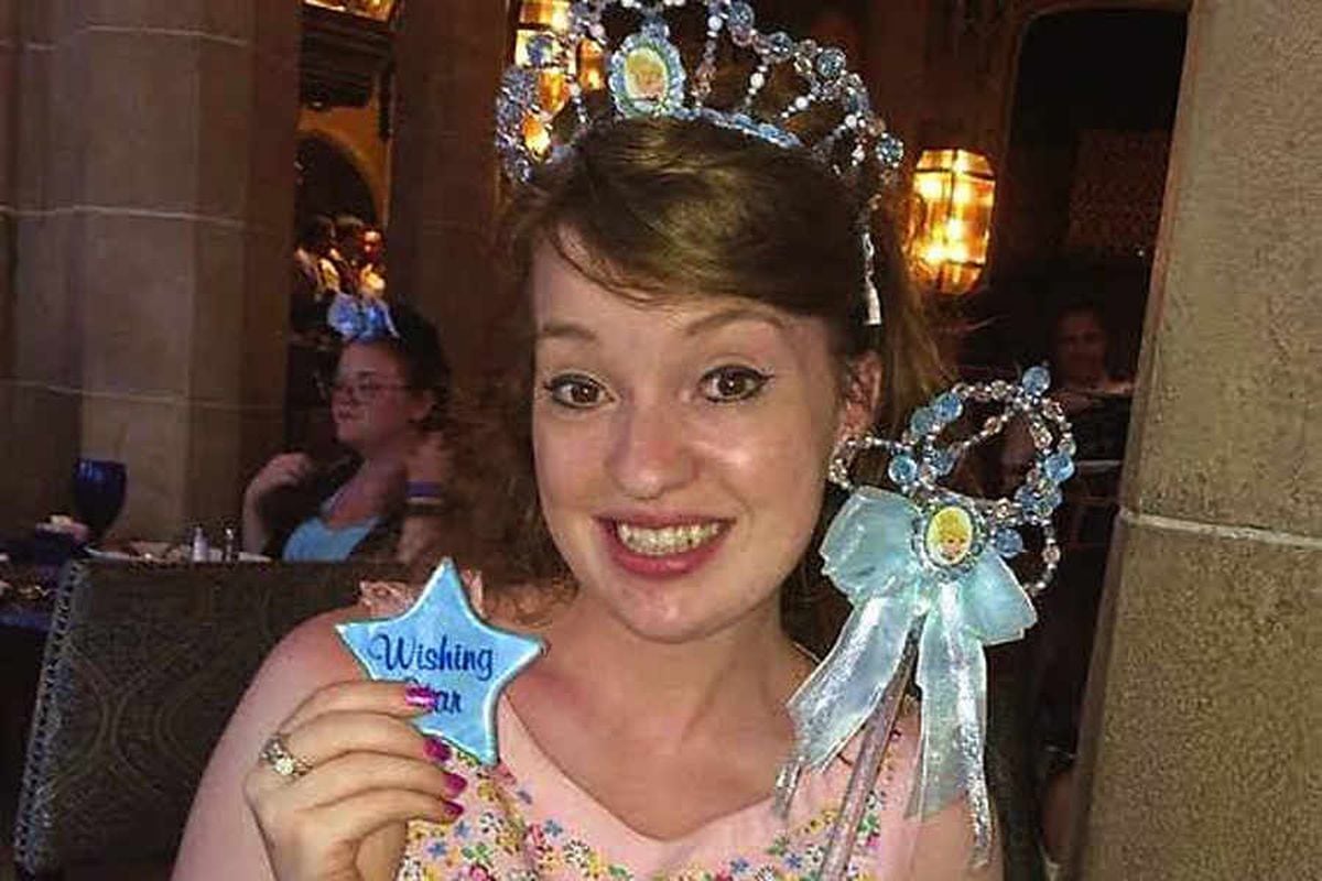 How dance teacher Lindsey's Disney princesses dream came true | Express ...