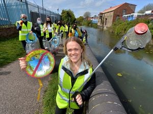 Ellie Simmonds in Pleck, helping out a litter picking group and highlighting the need for volunteers for the Commonwealth Games