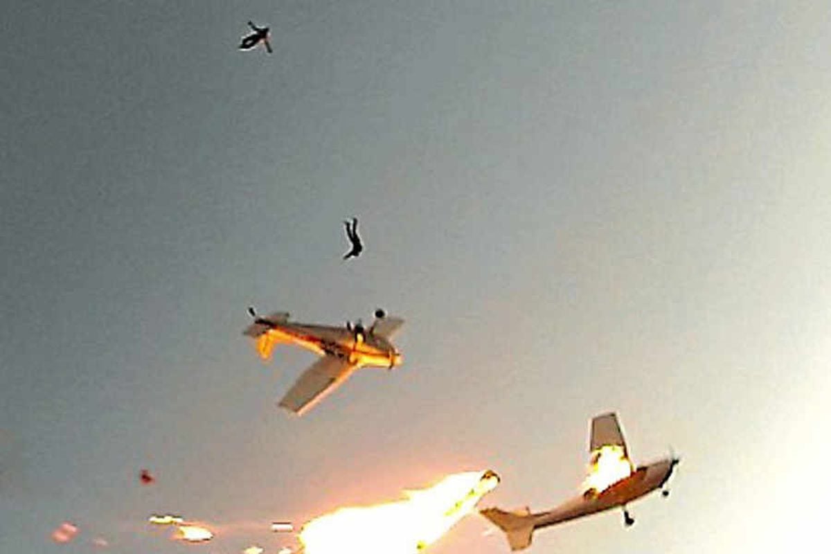 Video Terrifying moment skydivers survive midair plane collision