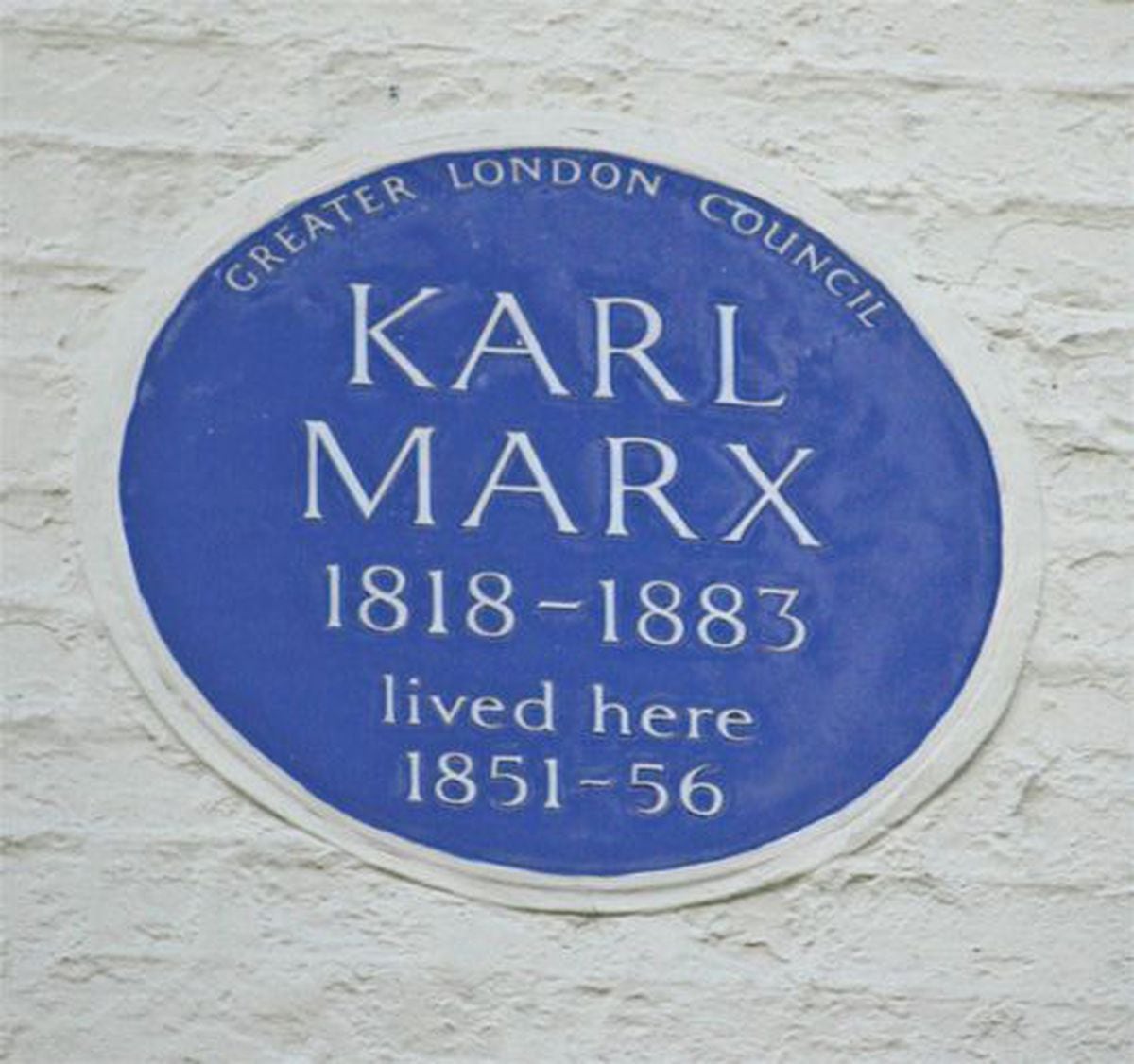 Karl Marx's plaque in London