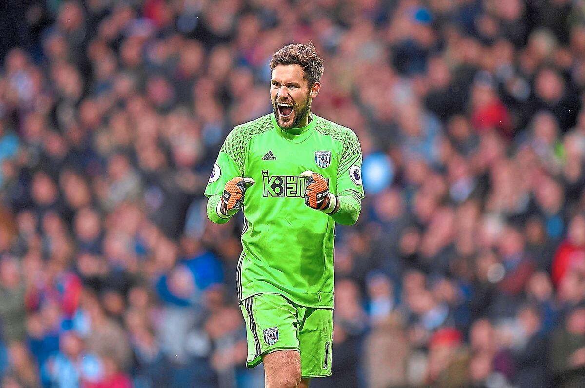 West Bromwich Albion goalkeeper Ben Foster celebrates as his team take the lead during the Premier League match at The Hawthorns, West Bromwich. PRESS ASSOCIATION Photo. Picture date: Saturday October 15, 2016. See PA story SOCCER West Brom. Photo credit should read: Dave Howarth/PA Wire. RESTRICTIONS: EDITORIAL USE ONLY No use with unauthorised audio, video, data, fixture lists, club/league logos or "live" services. Online in-match use limited to 75 images, no video emulation. No use in betting, games or single club/league/player publications.