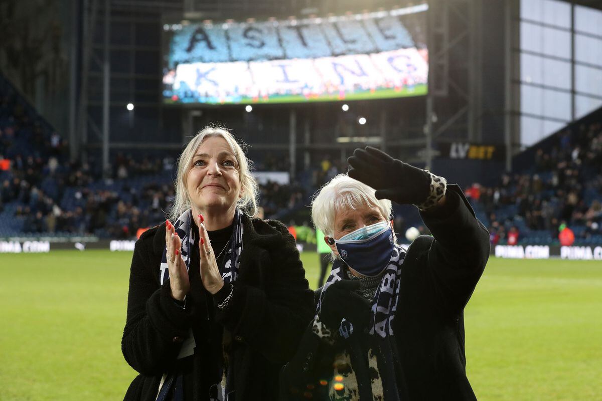 Dawn and Larraine Astle addressed fans at half time. Photo: Adam Fradgley via Getty Images