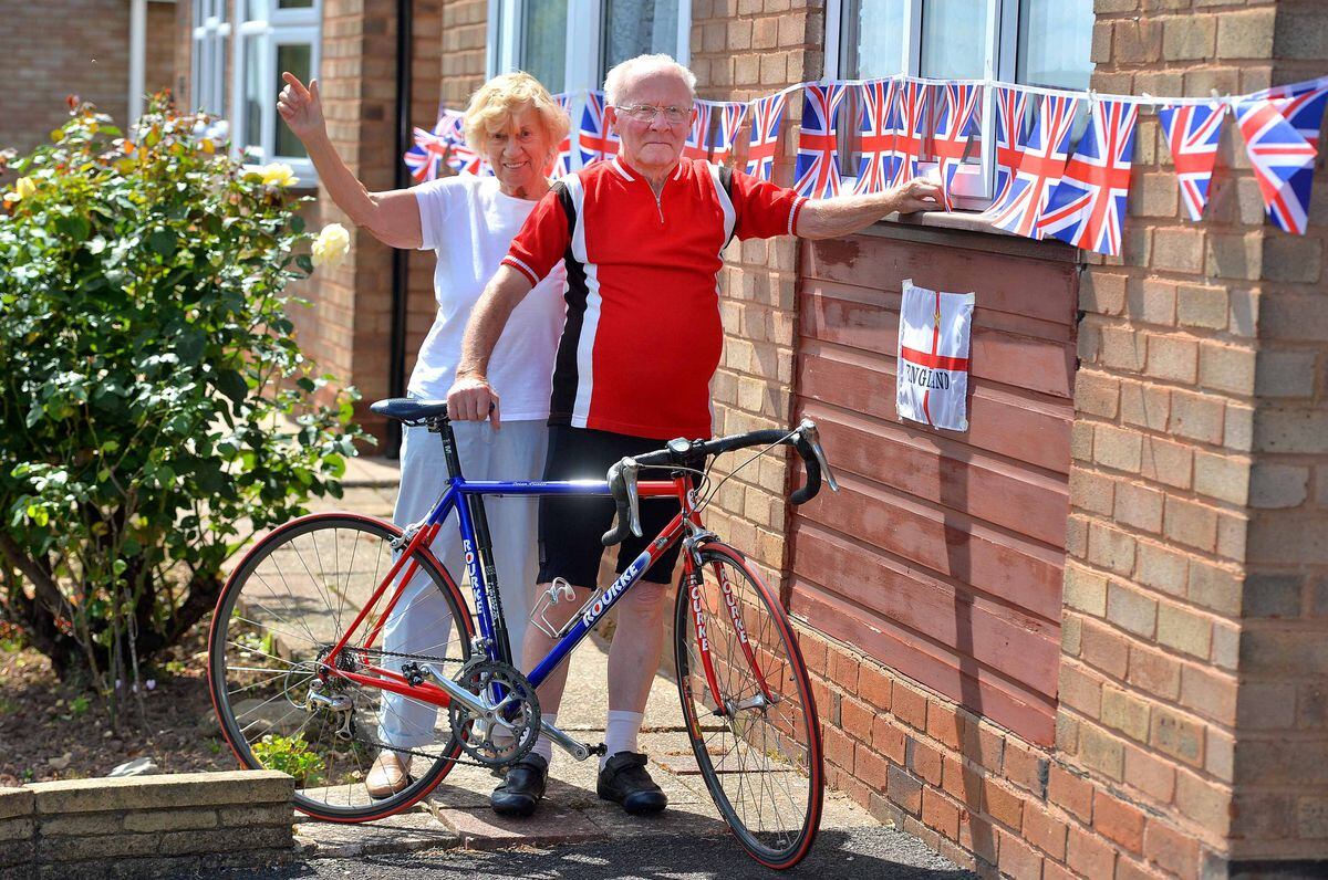 The couple met at a cycling club 59 years ago