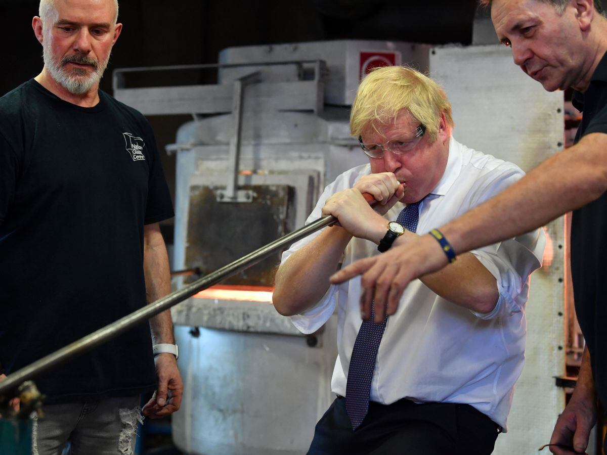 Boris Johnson tries glass-blowing