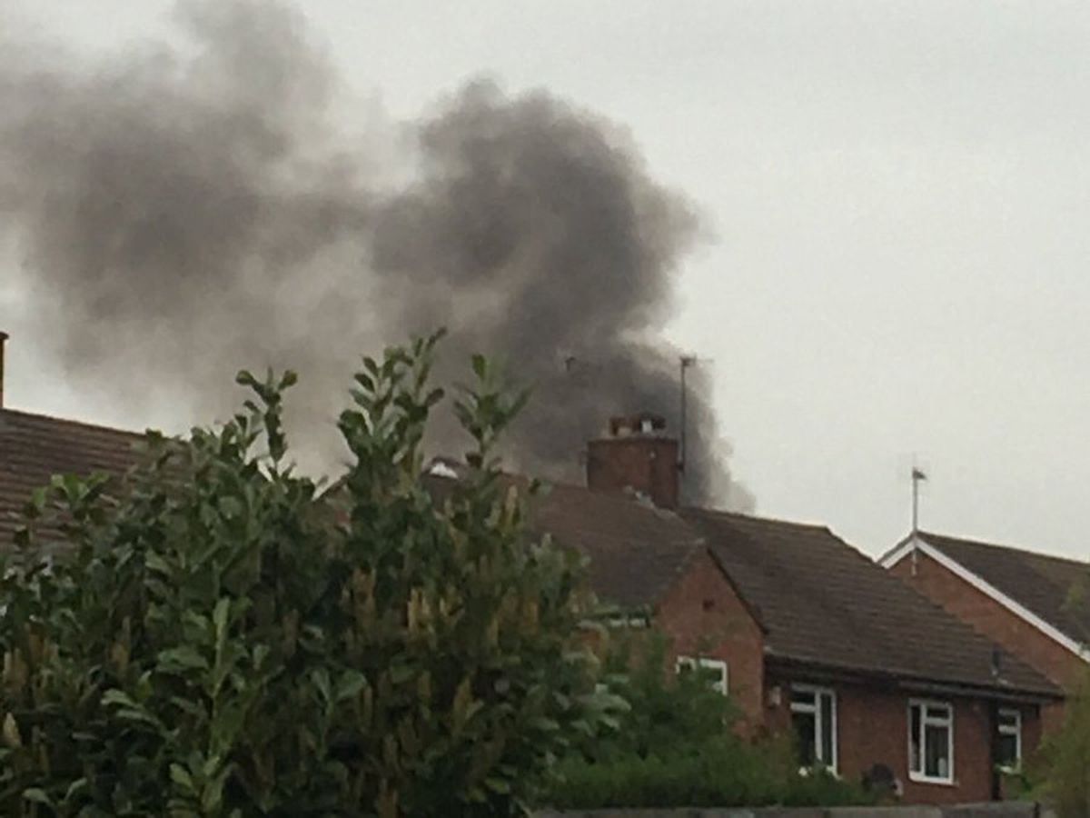 Rubbish fire sets garden shed alight | Express & Star