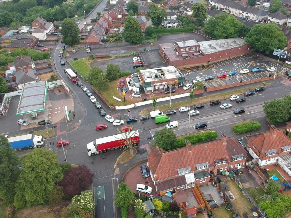 The long queue from McDonald's at Coseley back onto Birmingham New Road and Ivyhouse Lane. Image: Lee Walker