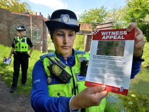 PCSO Suki Lally handing out appeals for witnesses