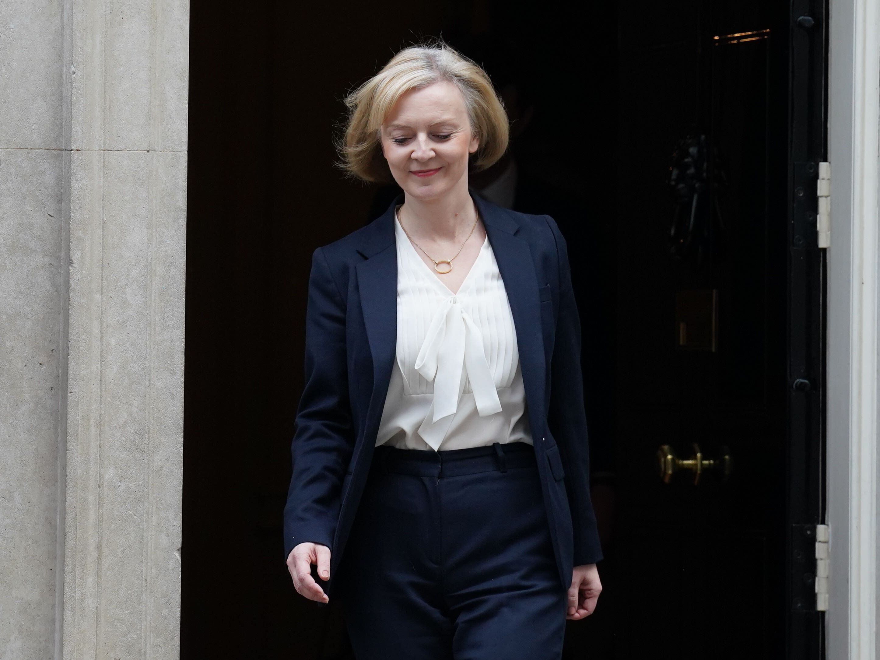 Liz Truss aide suspension lifted after hostile briefing probe – Downing Street