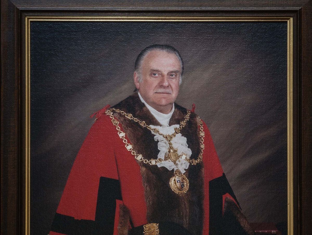 Former mayor of Walsall Brian Douglas-Maul has died aged 91 after a short illness. Photo: Walsall Council