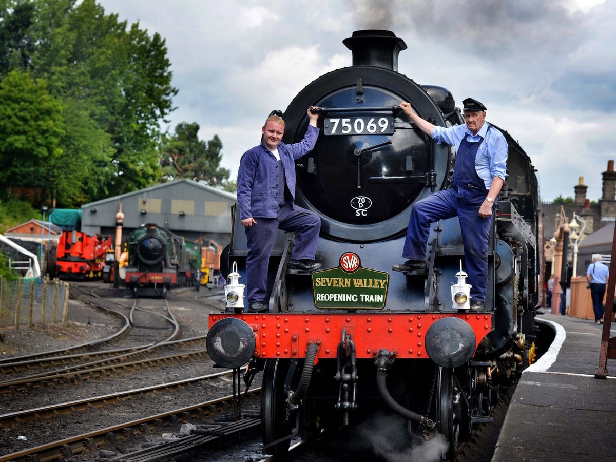 Bridgnorth at the Severn Valley Railway. L-R: Fireman: Joshua Harvey, Driver: Tony Bending