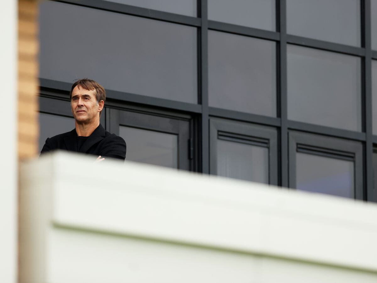 New Wolves manager Julen Lopetegui looks over training during his first day at Wolverhampton Wanderers at The Sir Jack Hayward Training Ground on November 11, 2022 in Wolverhampton, England. (Photo by Jack Thomas - WWFC/Wolves via Getty Images).