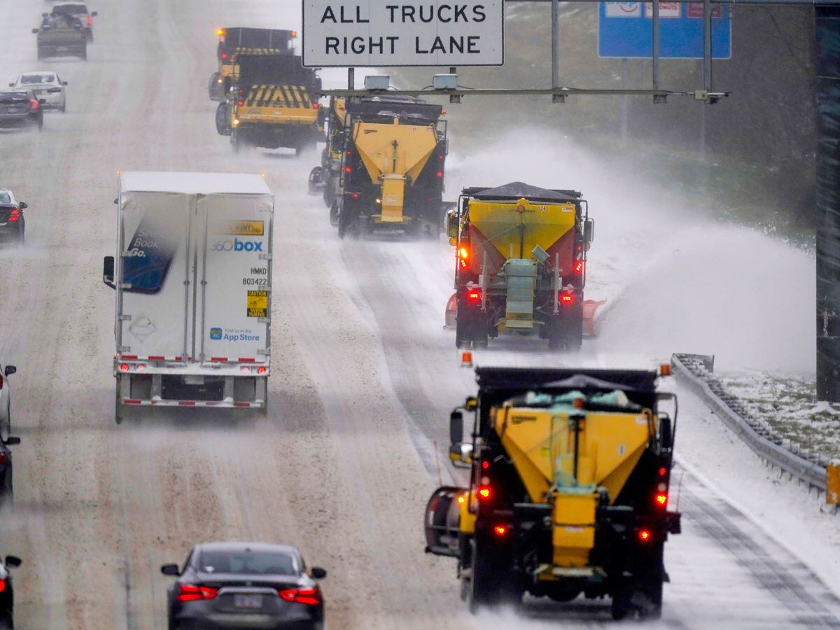 Vehicles navigate hazardous driving conditions in North Carolina