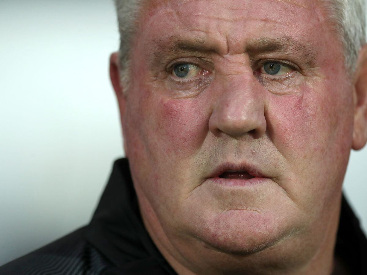 Steve Bruce of West Bromwich Albion during the Sky Bet Championship between West Bromwich Albion and Cardiff City at The Hawthorns on August 17, 2022 in West Bromwich, United Kingdom. (Photo by Adam Fradgley/West Bromwich Albion FC via Getty Images).