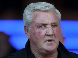 Steve Bruce during the Sky Bet Championship between West Bromwich Albion and Luton Town at The Hawthorns on October 8, 2022 in West Bromwich, United Kingdom. (Photo by Adam Fradgley/West Bromwich Albion FC via Getty Images).
