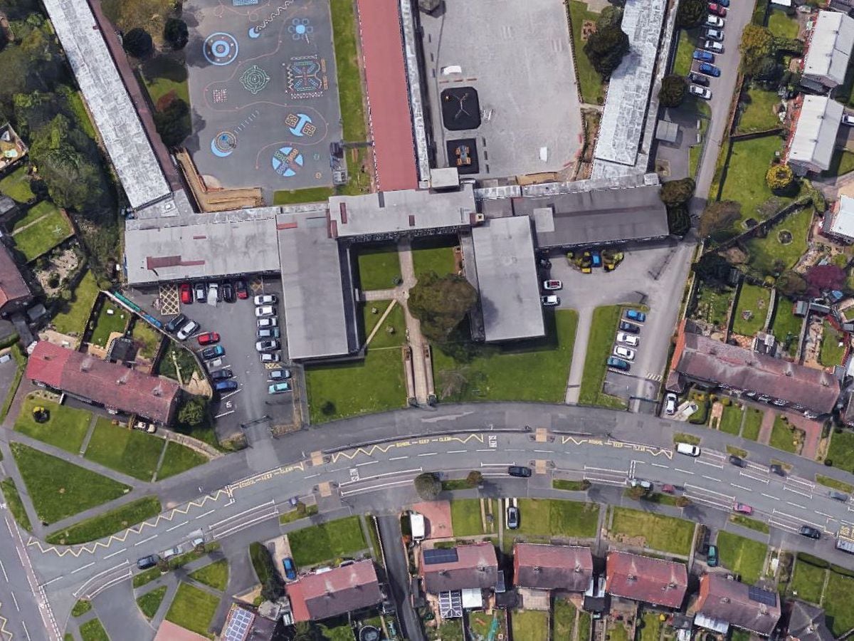 An aerial view showing Collingwood Road outside Northwood Park Primary School. Photo: Google