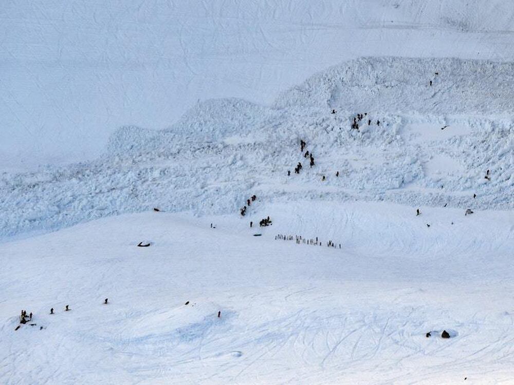 Avalanche Takes Away Several People in Crans-Montana ile ilgili gÃ¶rsel sonucu