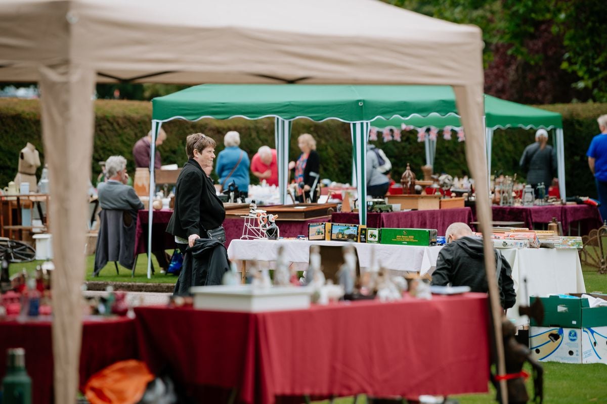 Himley Hall and Park Antiques Fair