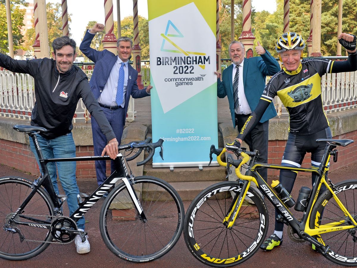 Team England cyclist Andy Tennant, Birmingham 2022 chief executive Ian Reid, Wolverhampton Council leader Ian Brookfield and President of the W'ton Wheelers, Robin Kyte help to launch the event in September 2020 at West Park