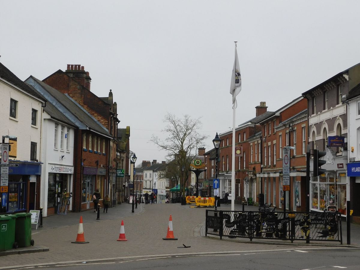 Councillors welcome police action to tackle Stone High Street drivers