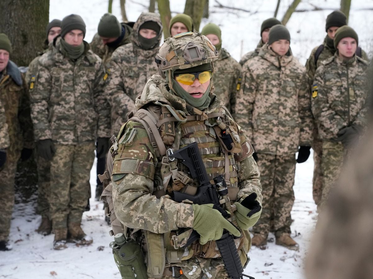 Members of Ukraine's Territorial Defence Forces in training