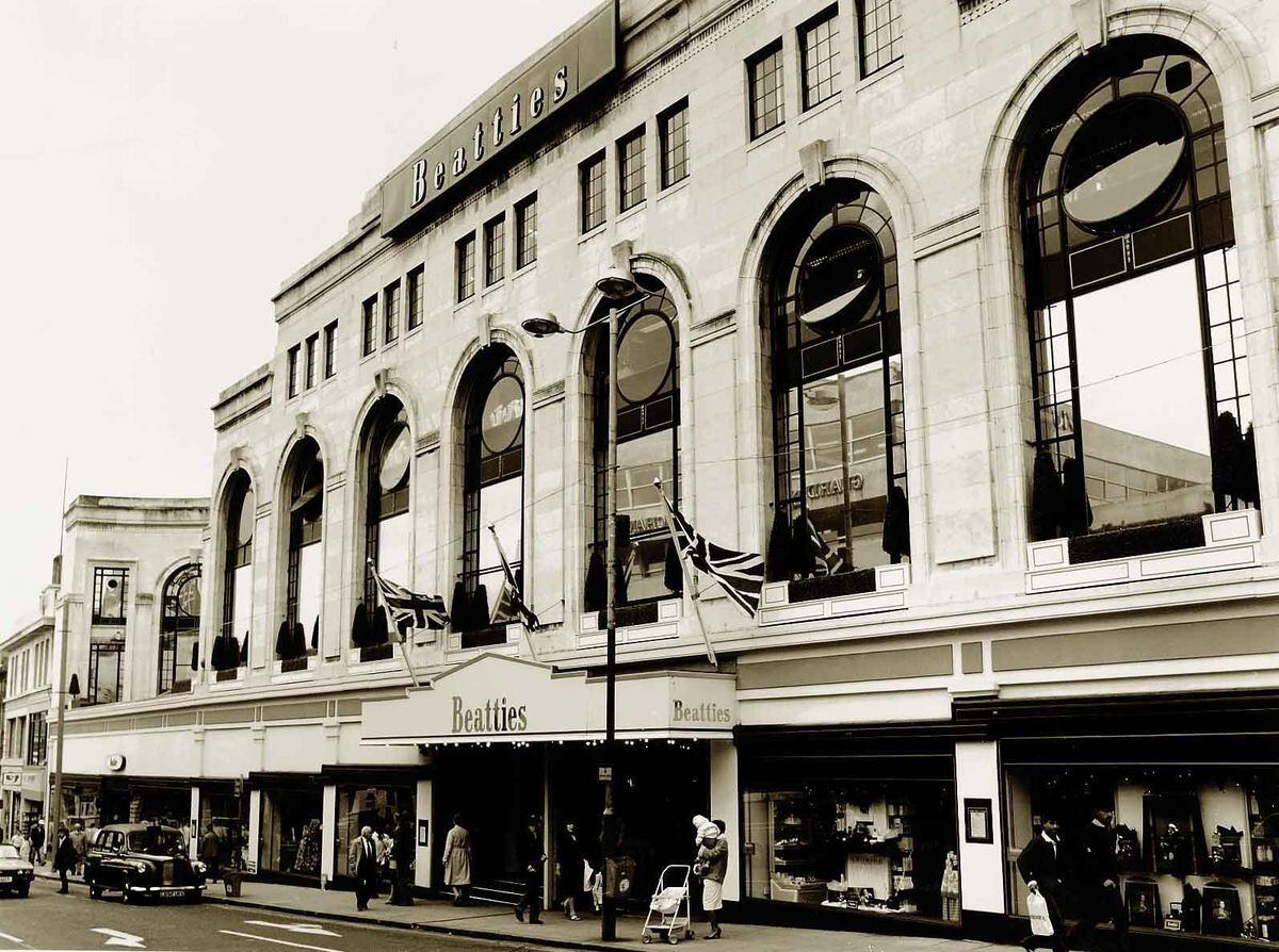 The elegant Victoria Street art deco frontage of the newly refurbished Beatties flagship store in Wolverhampton in the 1970s