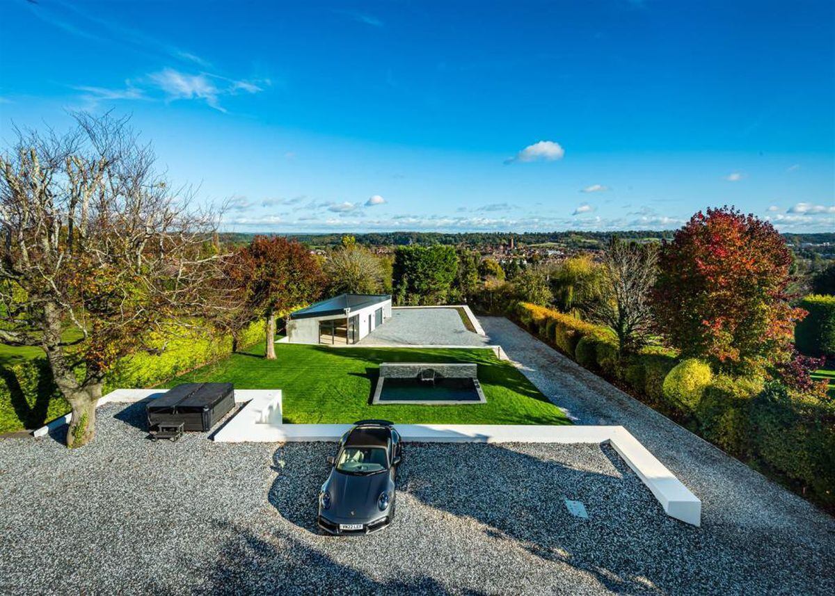 The house offers sprawling views of the valley and town. Photo: Berriman Eaton.