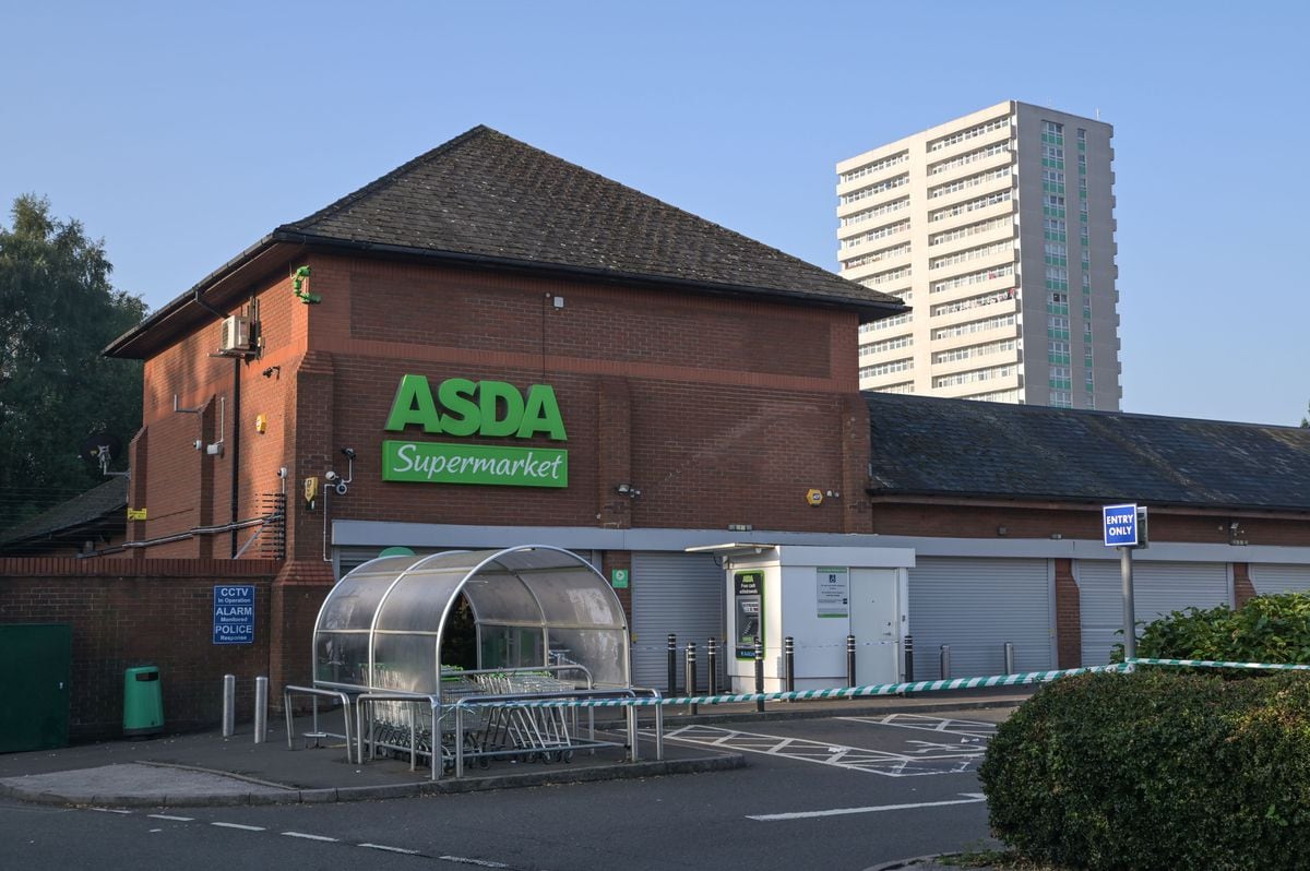 Asda was open on Tuesday but the car park remained shut. Photo: SnapperSK