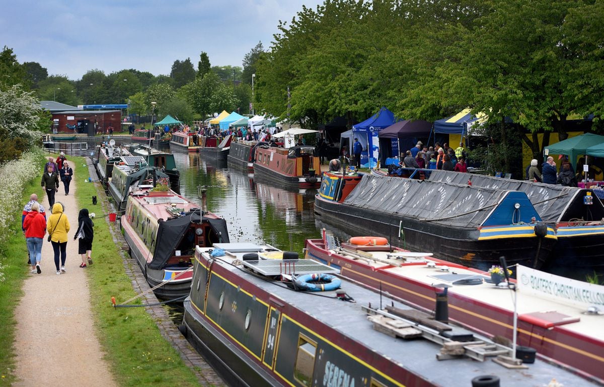 The popular event has been brought back to life by the Birmingham Canal Navigations Society