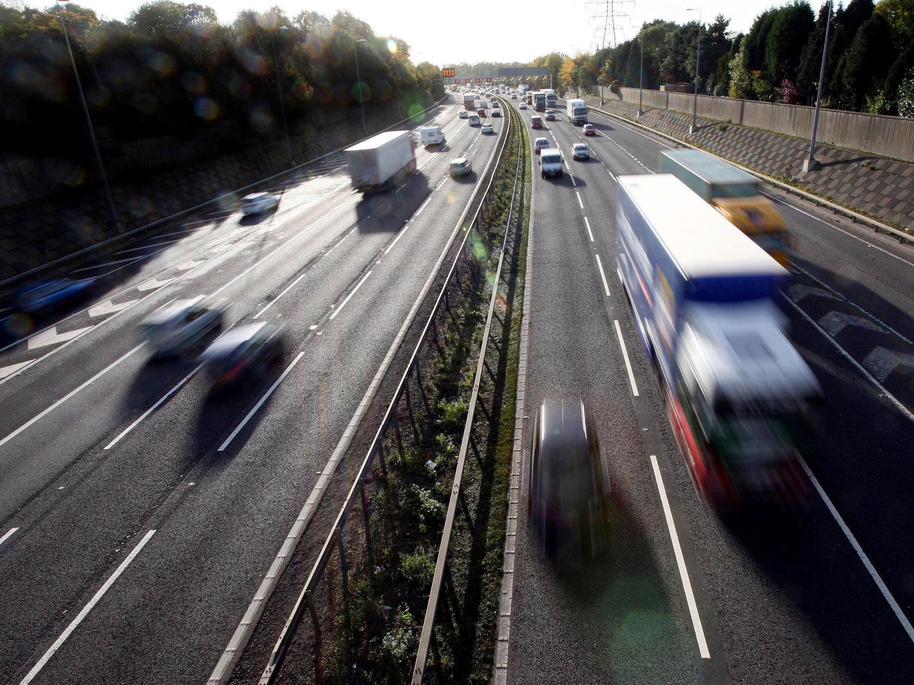 Rush hour congestion for motorway users on the M6