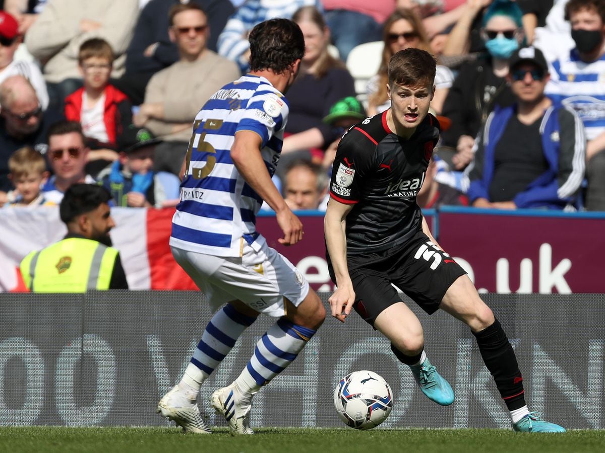  Zac Ashworth of West Bromwich Albion and Danny Drinkwater of Reading  during the Sky Bet Championship match between Reading and West Bromwich Albion at Select Car Leasing Stadium on April 30, 2022 in Reading, England. (Photo by Adam Fradgley/West Bromwich Albion FC via Getty Images).