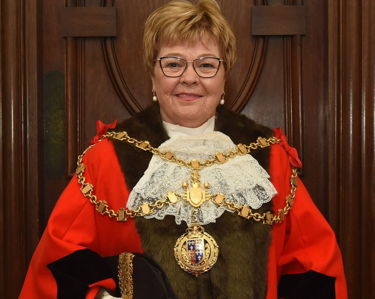 Mayor of Walsall Councillor Rose Martin