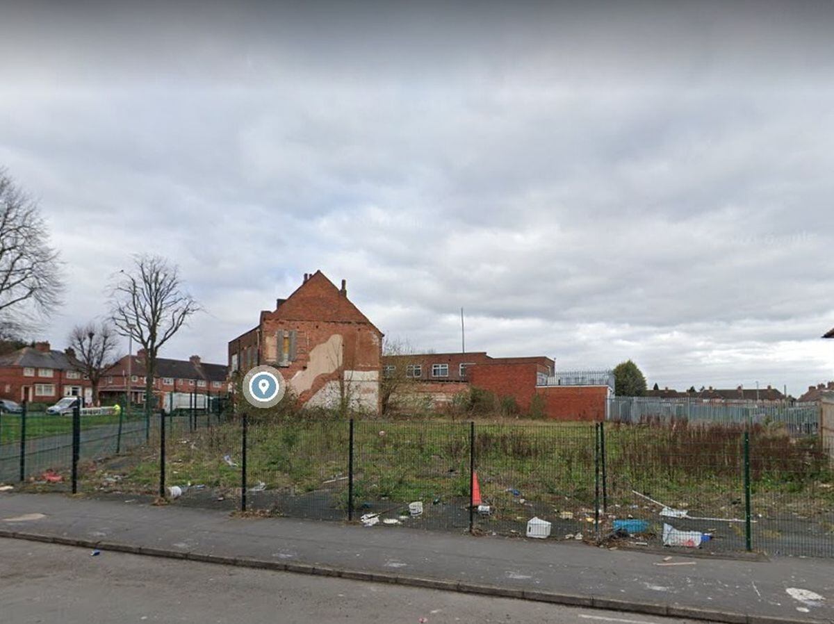 Plans to refurbish a shopping precinct and empty land in Friar Park have been approved. Photo: Google