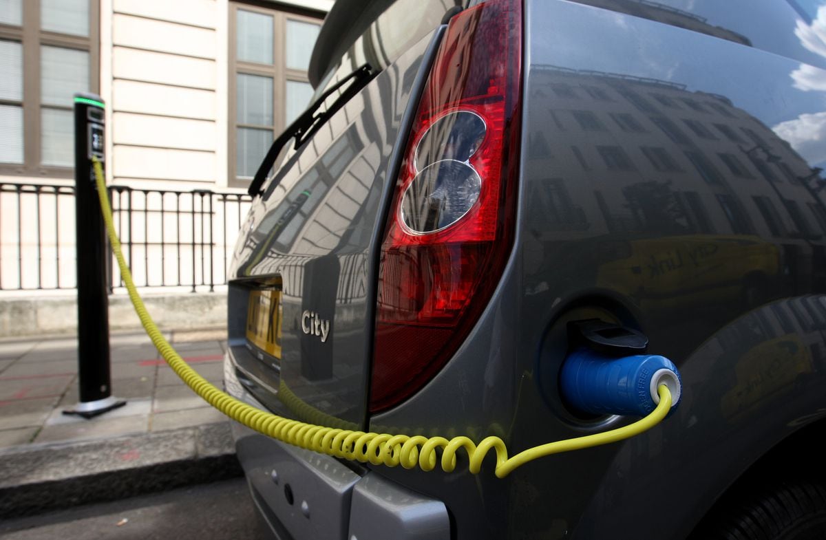  The Government has announced its plan to phase out petrol and diesel cars by 2040.