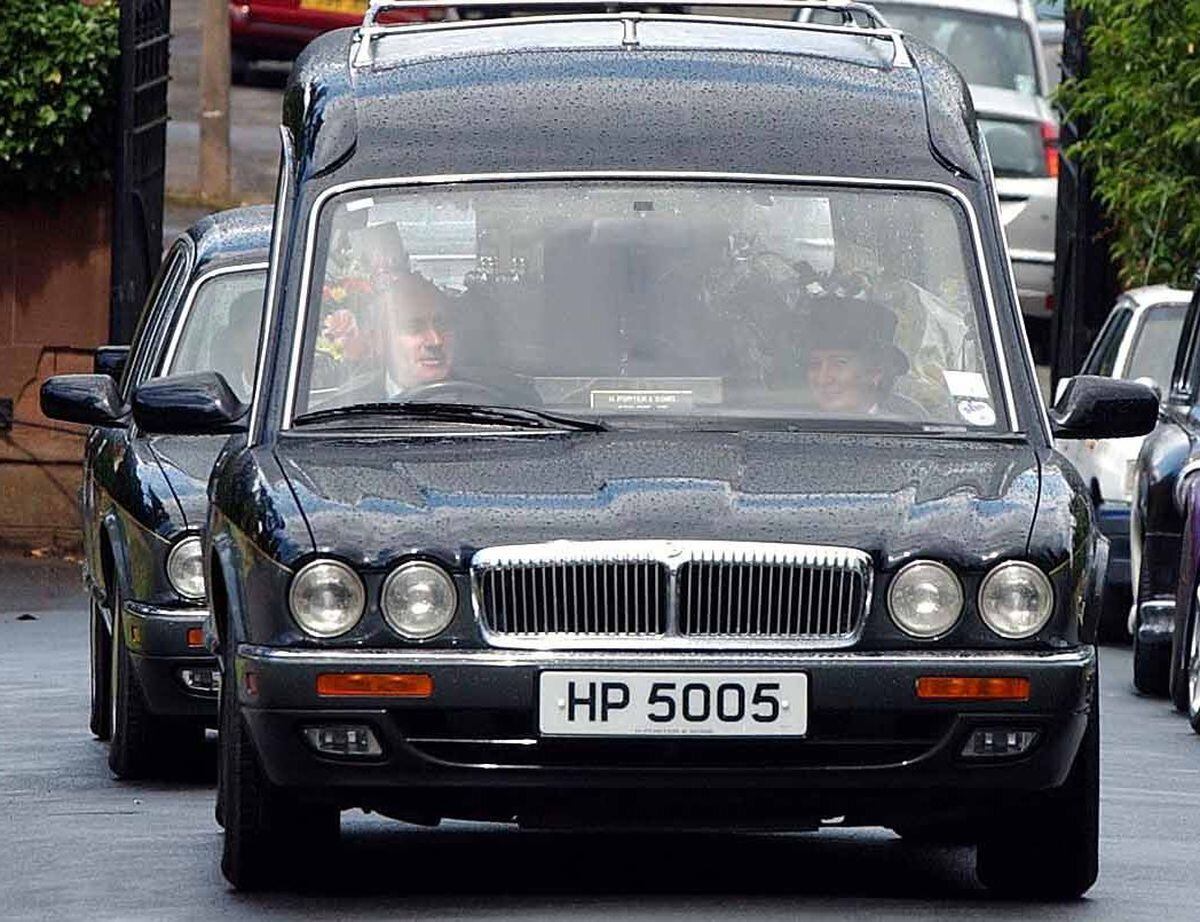 A hearse enters Stourbridge Crematorium