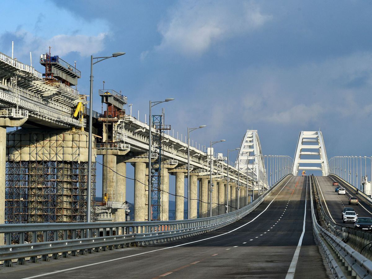 Russian bridge to Crimea