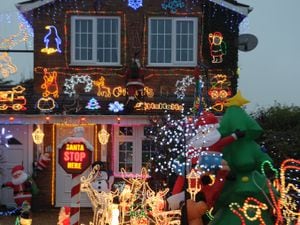 WALSALL PIC  / DAVID HAMILTON PIC / EXPRESS AND STAR PIC 6/12/20 Some of the charity Christmas lights displayed at Kestral Way, Cheslyn Hay..