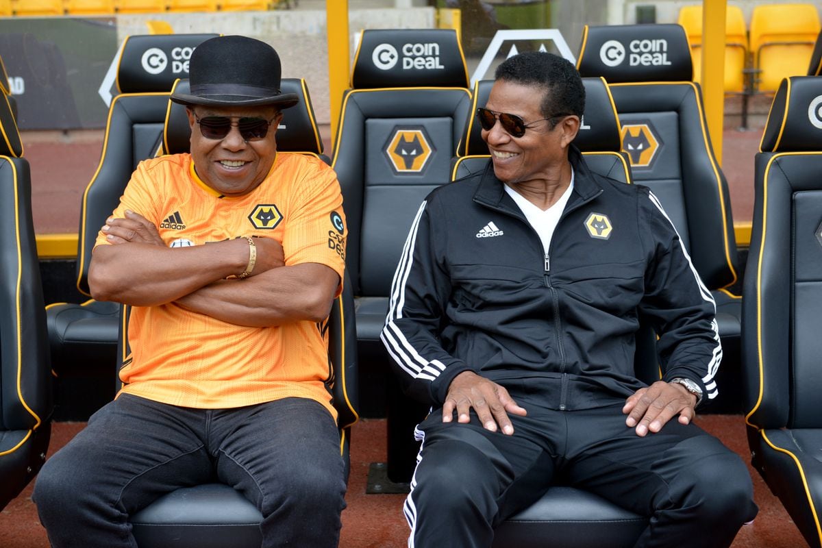 It's all smiles as Tito and Jackie Jackson visit Molineux