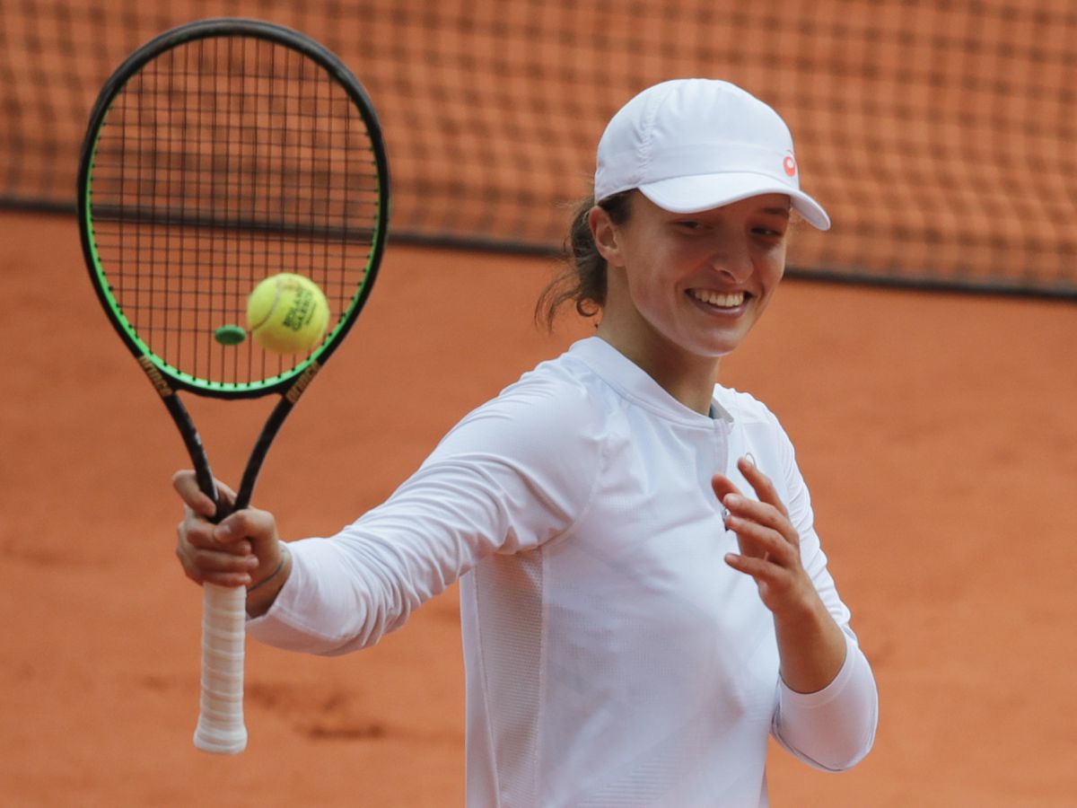 Iga Swiatek says 'the pressure isn't on me' ahead of French Open final | Express & Star
