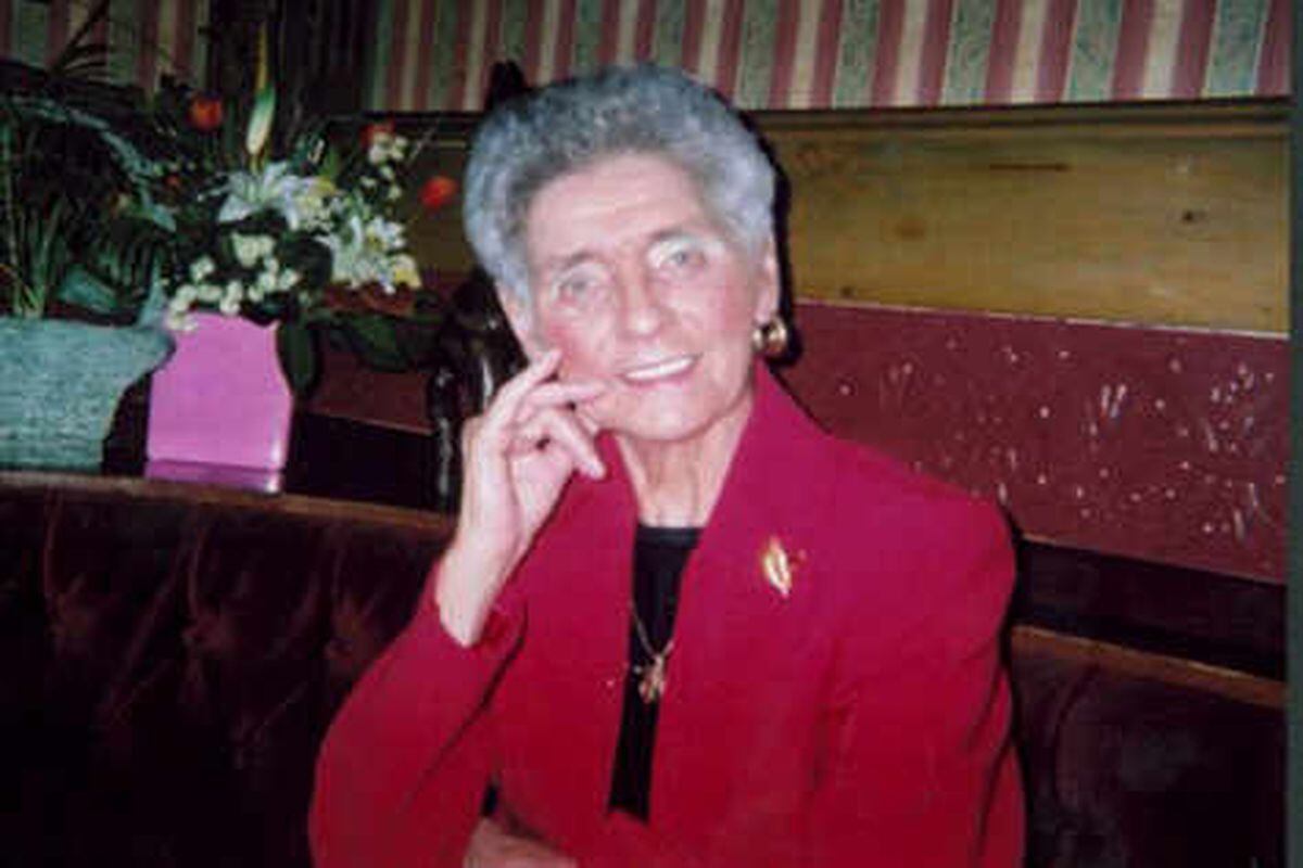 500 pay tribute to city landlady Sylvia Johnson