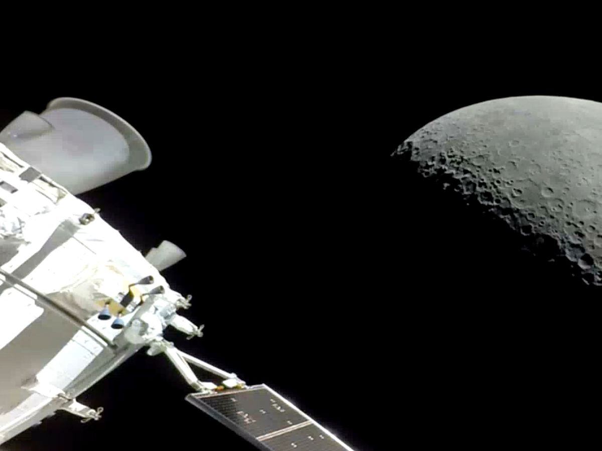 Nasaâs Orion spacecraft flies past the moon on Monday December 5 2022