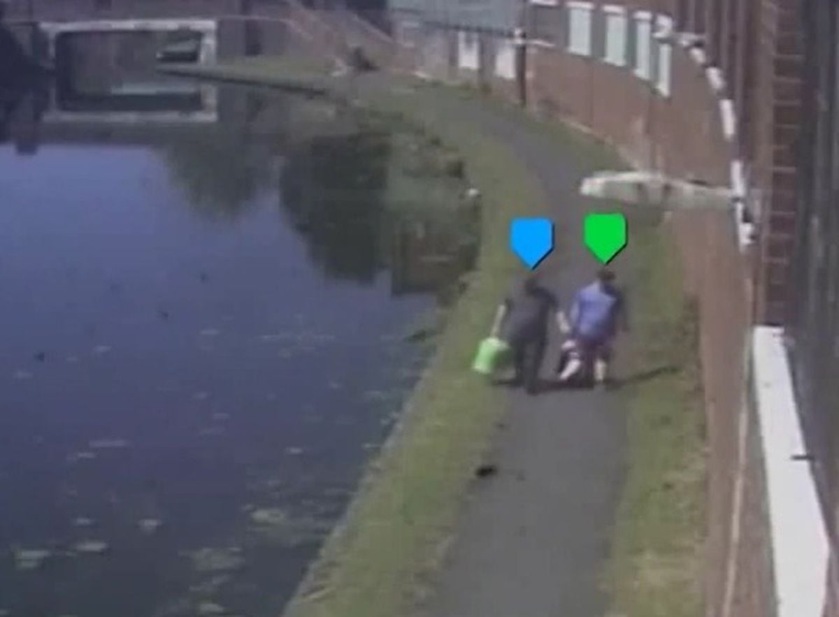 CCTV footage showed Maynard-Ellis and David Leesley walking along the canal with carrier bags