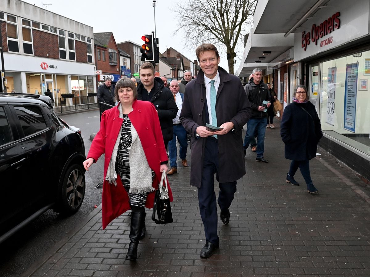 Reform UK leader Richard Tice visits Bloxwich High Street. Pictured with prospective candidate for Walsall North Elaine Williams