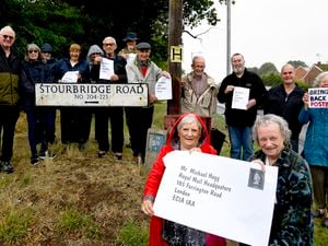 Residents of Kendlewood Road and Stourbridge Road who want their postbox returned