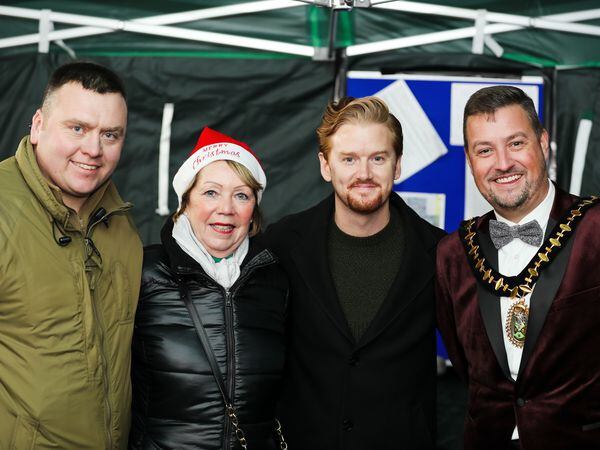 Mikey North poses with Aiden Cutler, Sandwell councillor Elaine Costigan and Mayor of Sandwell Richard Jones ahead of the switch-on