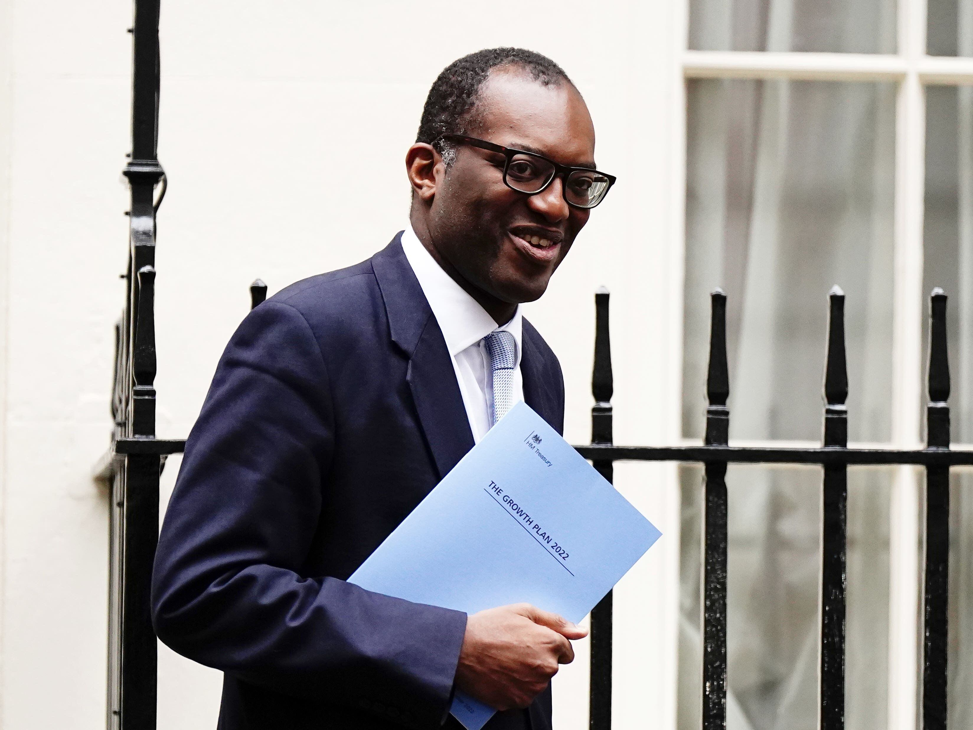 Allies defend Kwasi Kwarteng over champagne reception after mini-budget